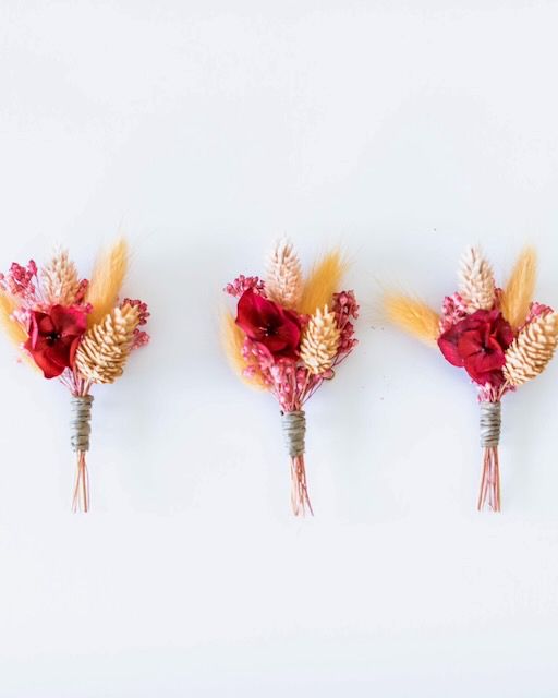 Boutonnière en fleurs séchées, Rose Myrtille — vue 2