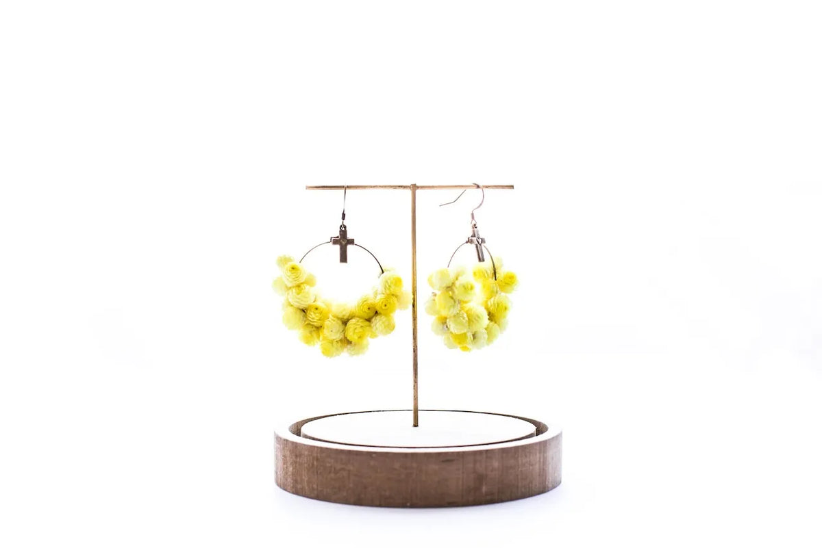 Boucles d'oreilles créoles en immortelles du Var, fait main