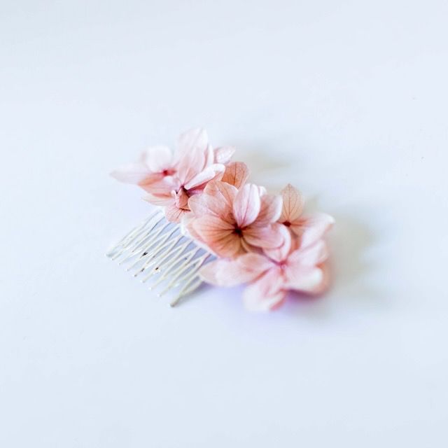 Peigne floral en hortensia stabilisé